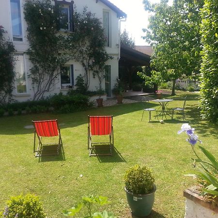 Le Cerisier Bed & Breakfast Mareil-Marly Eksteriør bilde