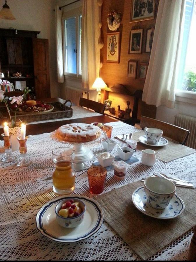 Le Cerisier Bed & Breakfast Mareil-Marly Eksteriør bilde