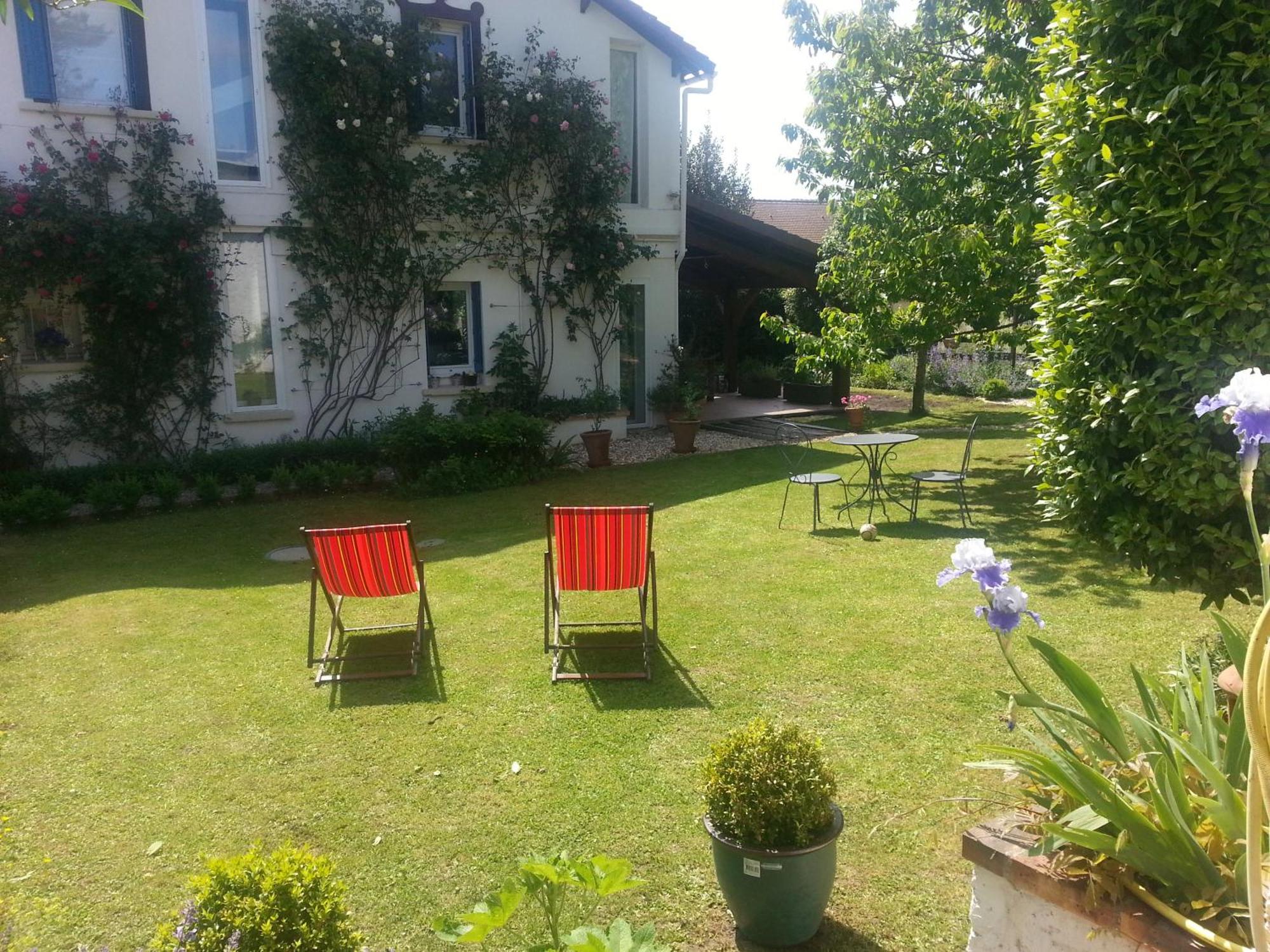 Le Cerisier Bed & Breakfast Mareil-Marly Eksteriør bilde